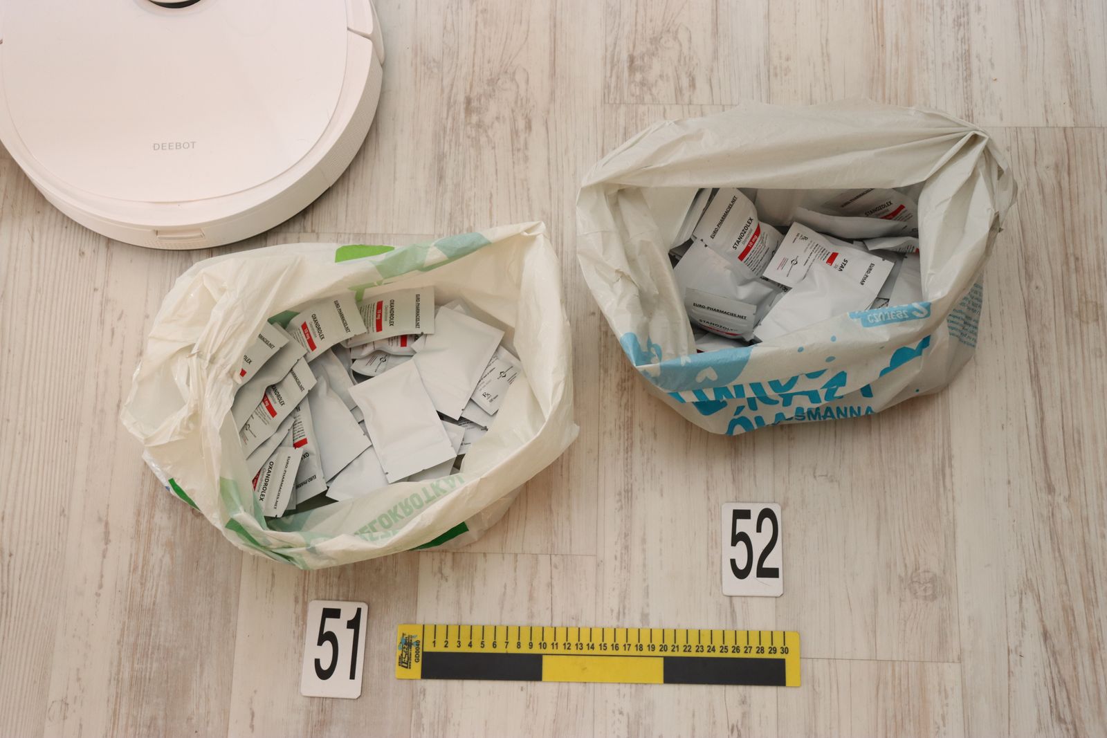 N�kter� z l�tek zadr�en�ch p�i prohl�dk�ch (foto: Policie �R) 