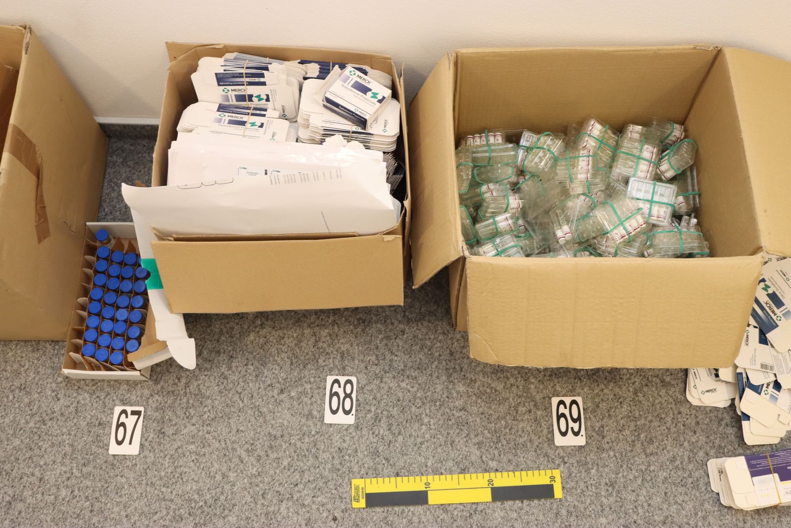 N�kter� z l�tek zadr�en�ch p�i prohl�dk�ch (foto: Policie �R) 