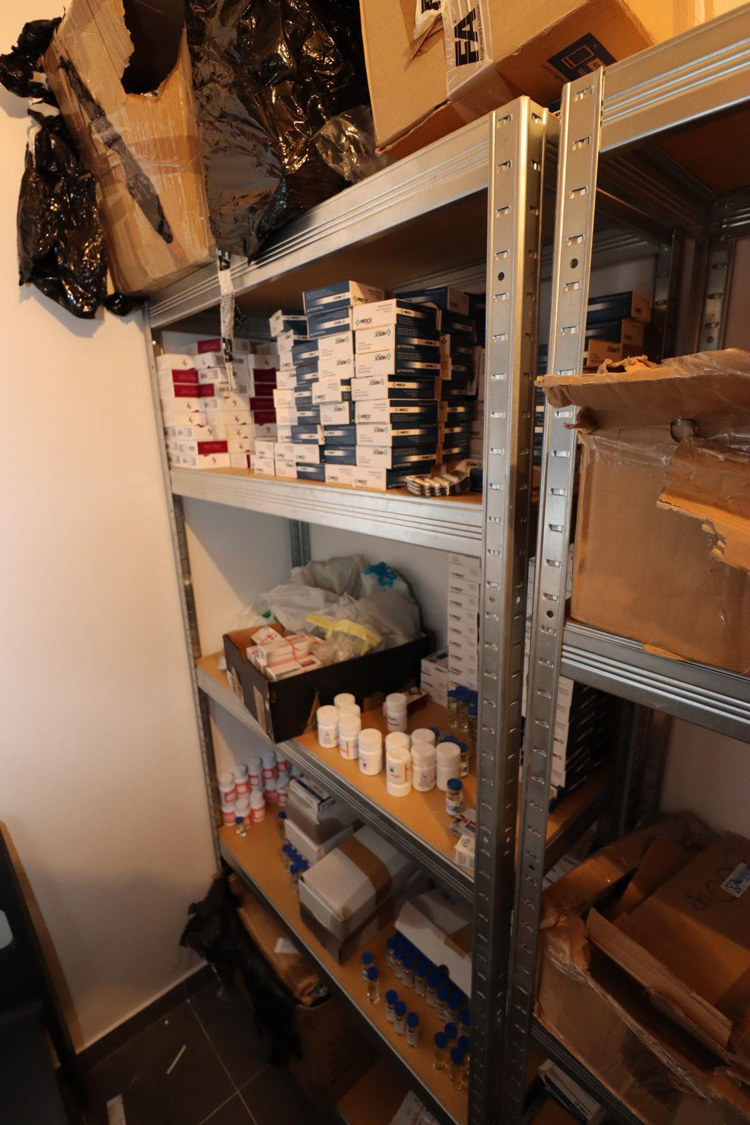 N�kter� z l�tek zadr�en�ch p�i prohl�dk�ch (foto: Policie �R) 