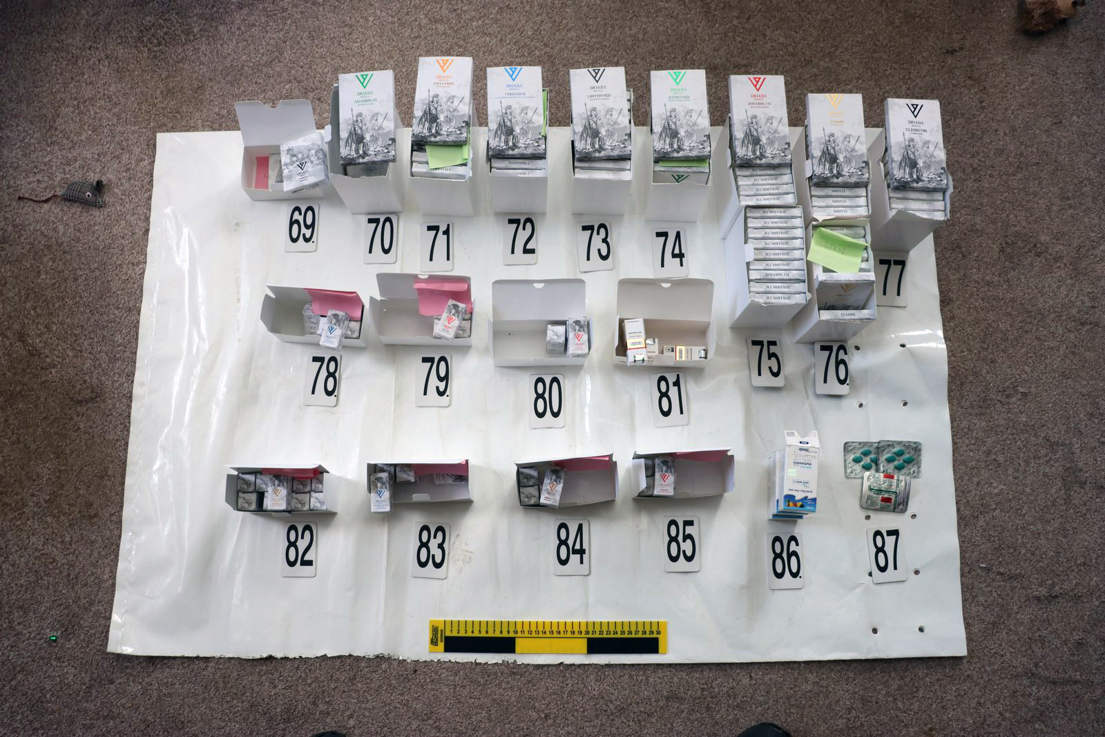 N�kter� ze zaji�t�n�ch l�tek (foto: Policie �R) 